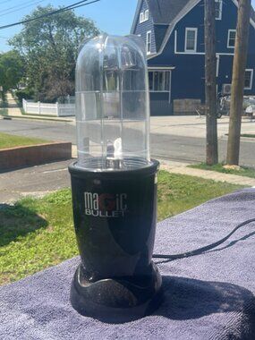 Magic Bullet 11 Piece Blender Original Ex Cond. 2 Sets Of Blades